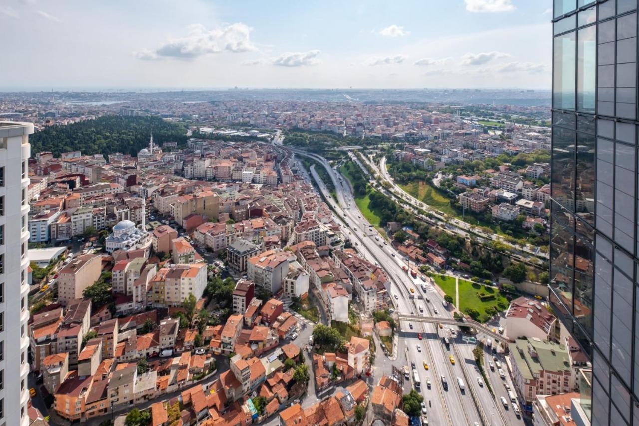 Splendid Flat With View In Bomonti Appartement
